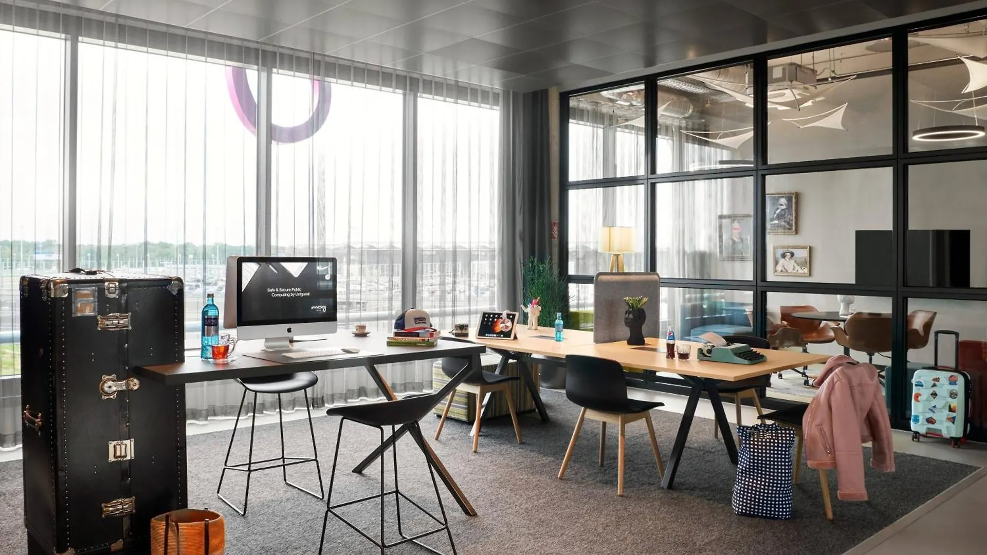 ***  Hotel Moxy Cologne Bonn Airport Alemania