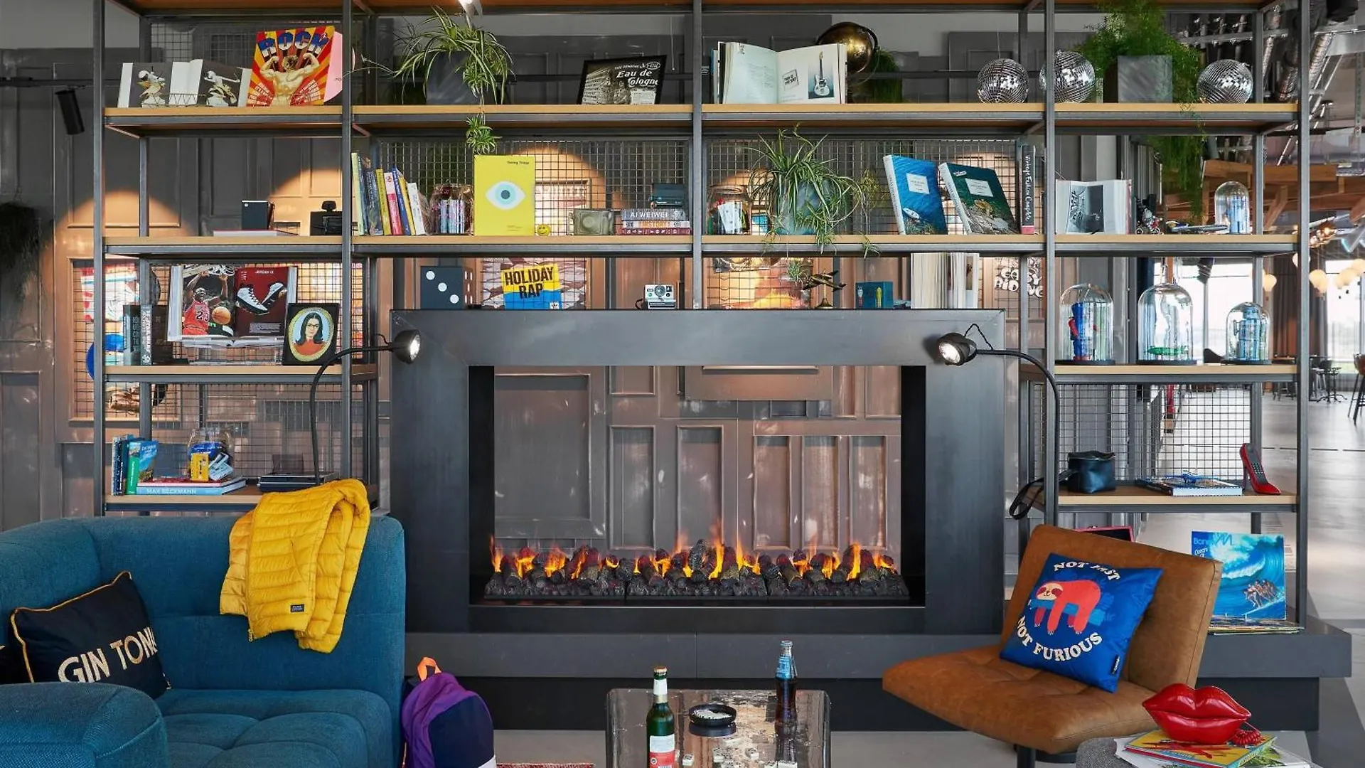 Hotel Moxy Cologne Bonn Airport Alemania