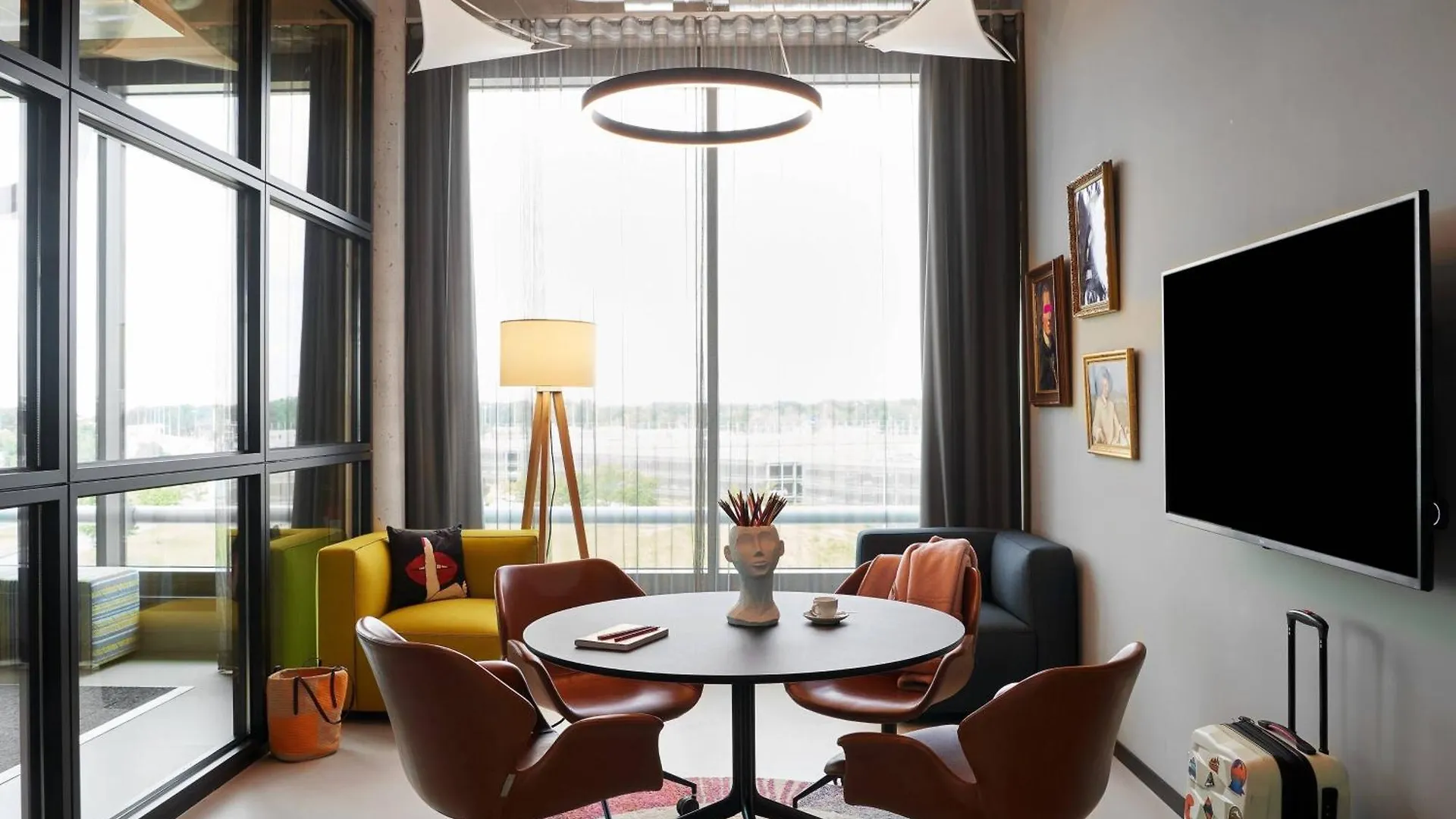 Hotel Moxy Cologne Bonn Airport 3*,  Alemania
