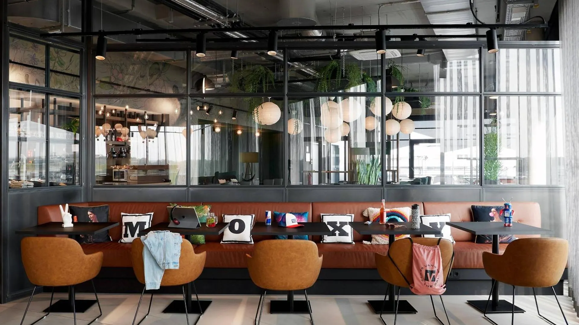Hotel Moxy Cologne Bonn Airport