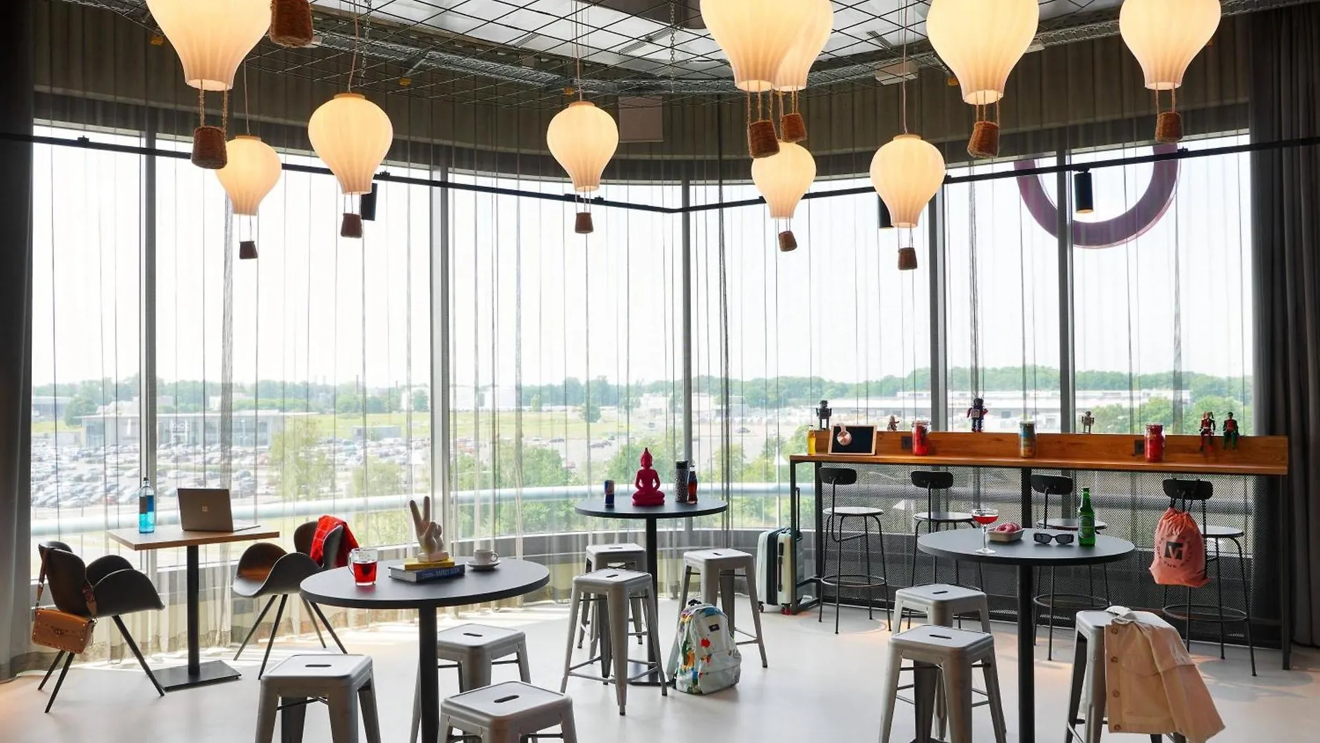 Hotel Moxy Cologne Bonn Airport